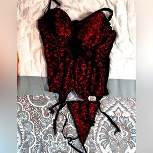 Vintage Sunburst Red and Black Corset 44D/100D with Matching Thong 42/44